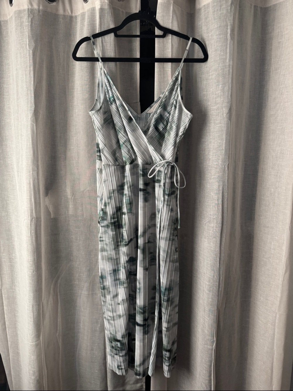 Women’s Green and white tie Wrap Midi Dress